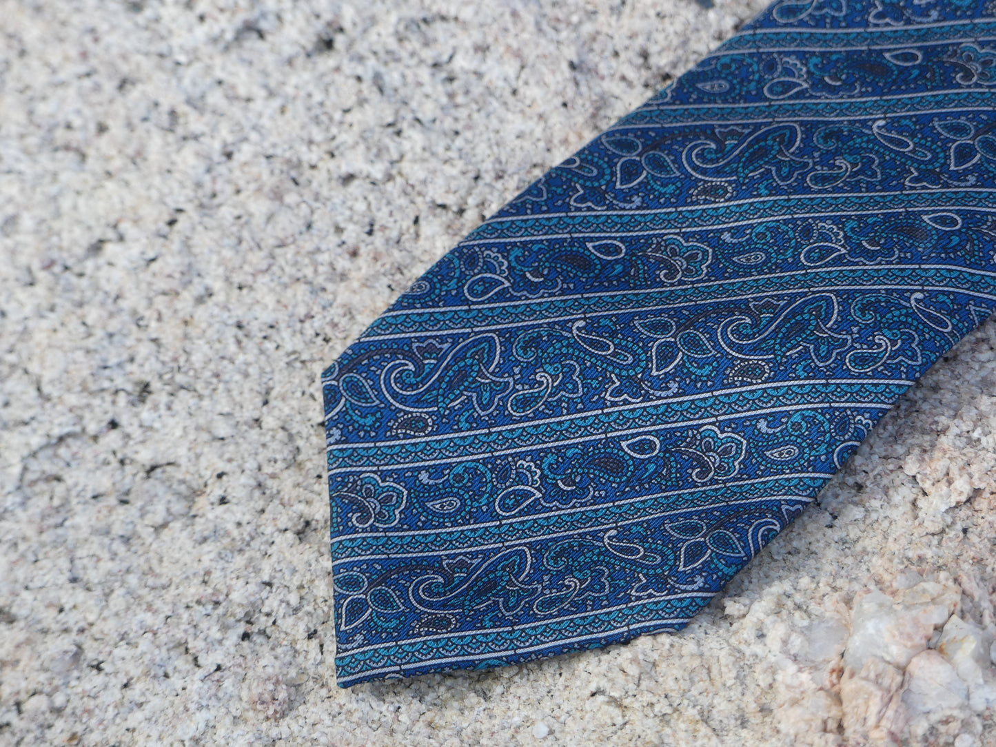 ROCHAS VINTAGE TIE - La Vague Vintage Shop 