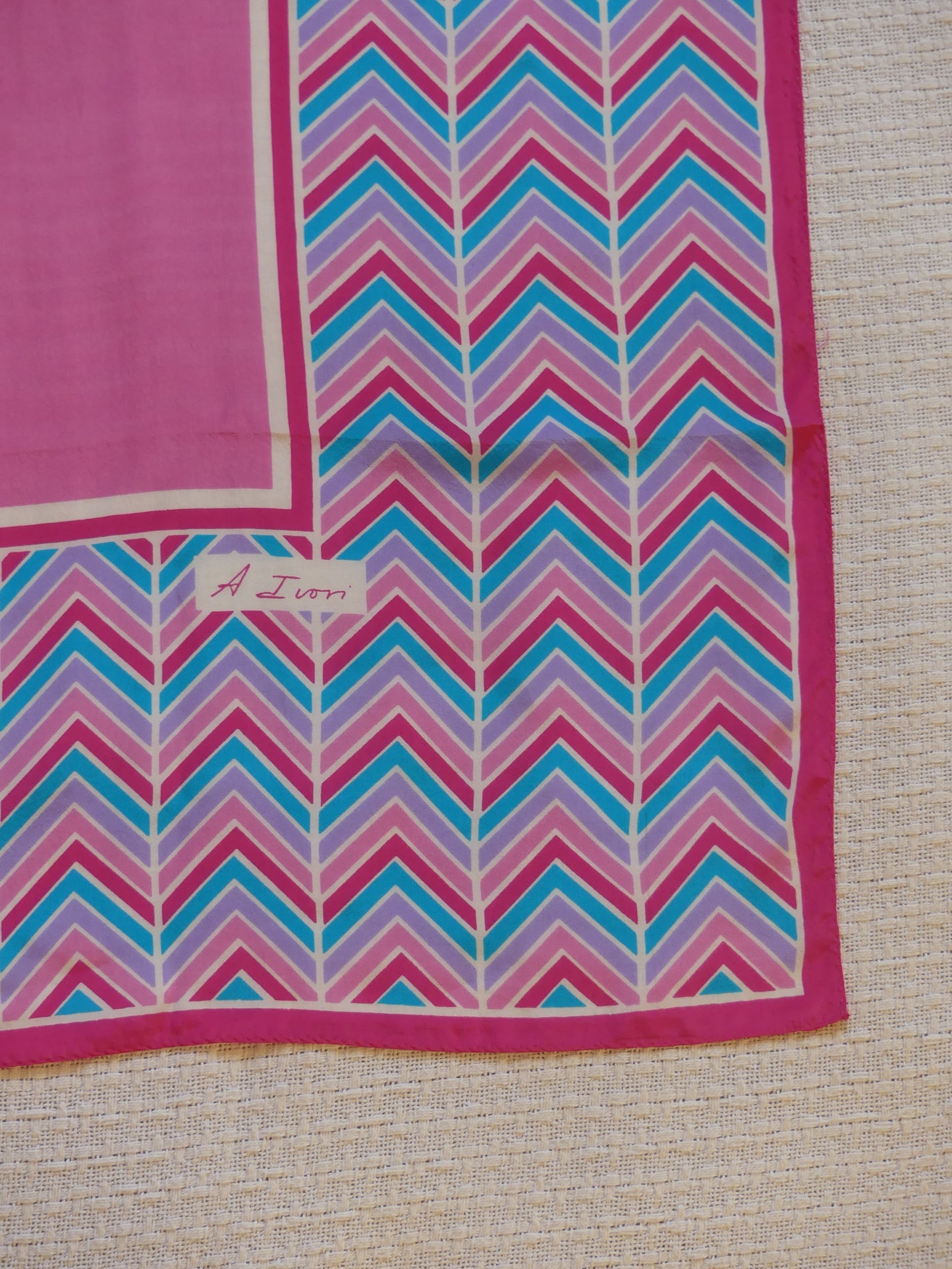 ZIG ZAG SILK SCARF